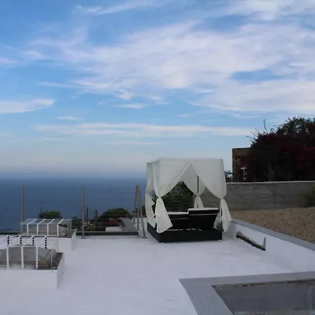 Clicla - Pool, Sea,hommock Swing&laziness Imperia