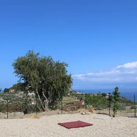 Clicla - Pool, Sea,hommock Swing&laziness Imperia
