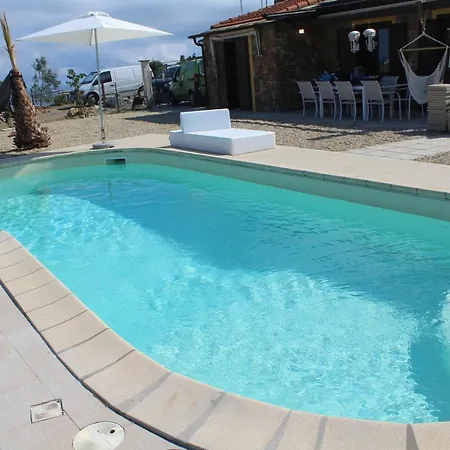 Clicla - Pool, Sea,hommock Swing&laziness